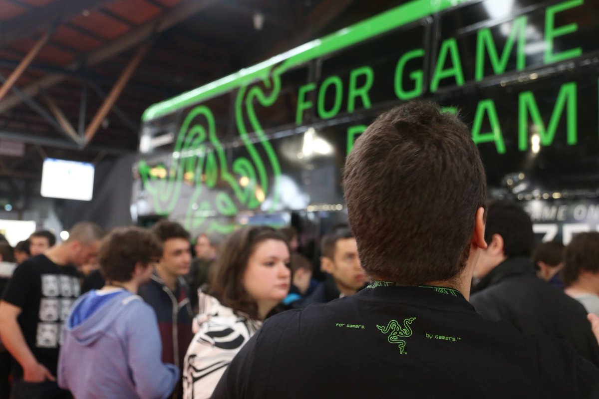 Razer's tweet image. The #RazerBus was down in France for Gamers Assembly this weekend.

Assemble &amp;amp; 👀 the pics rzr.to/DaSEx
