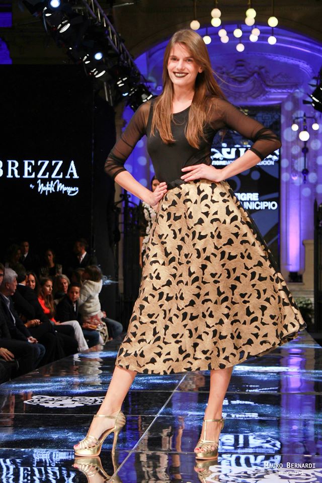 dannu66's tweet photo. @YesiToscaniniOk #Beauty #Model #TigreModaShow #MauroBernardi https://t.co/A4hKTIV46u