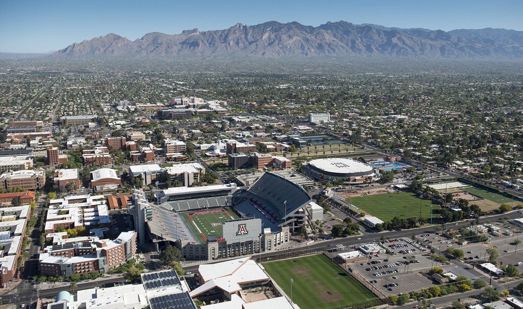 ArizonaMBB's tweet image. One of the nations largest "college towns" #Tucson #OnlyShowInTown