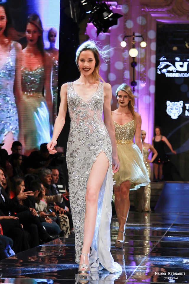 dannu66's tweet photo. @elinafernandezf #DivineBeauty #Model #TigreModaShow #MauroBernardi https://t.co/7hKX5UnGJz