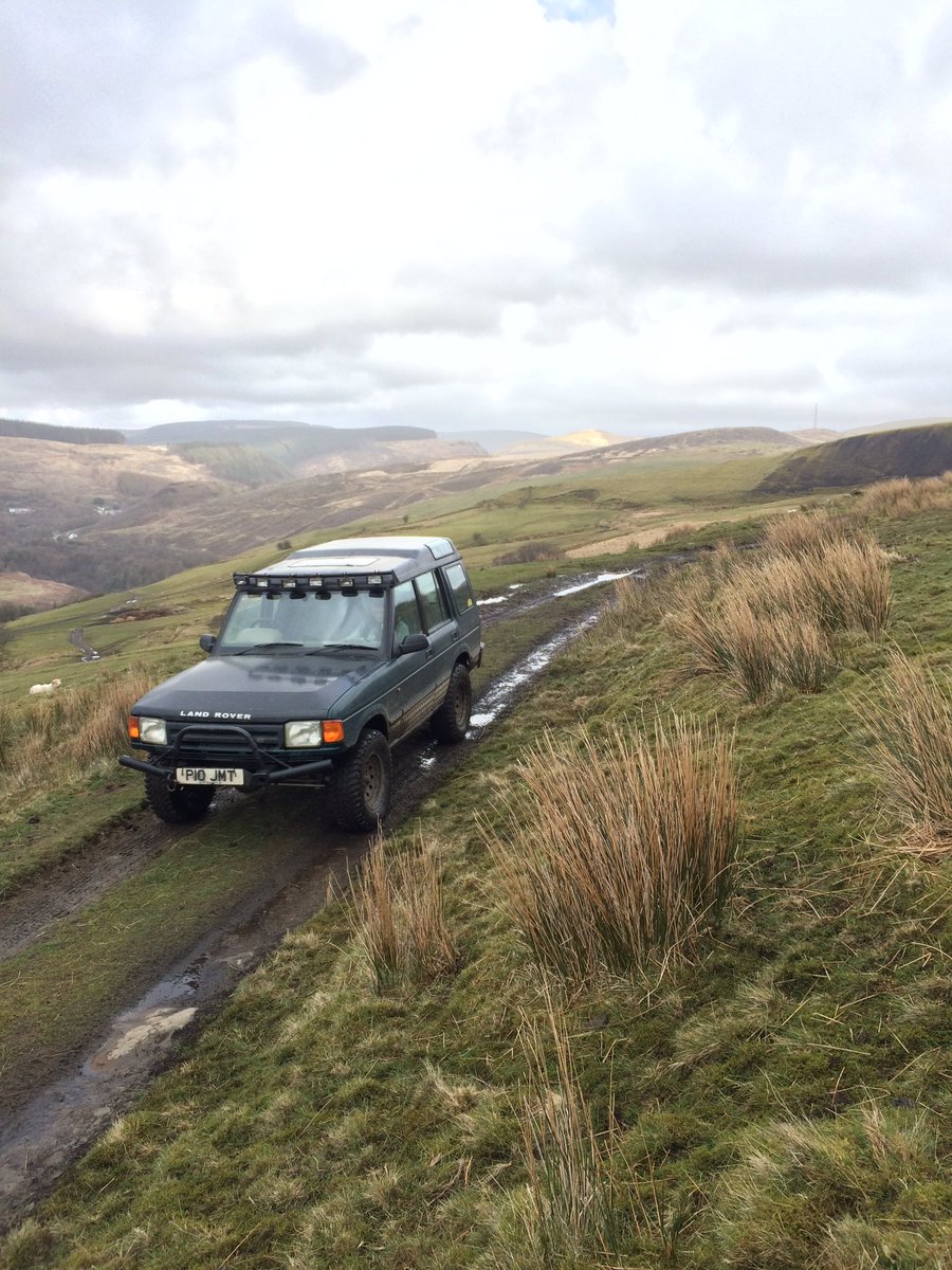 Greenlaner91's tweet photo. Back up Maesteg lanes, it's been a while! #landrover #300tdi #greenlaning https://t.co/gGsf19pgBV