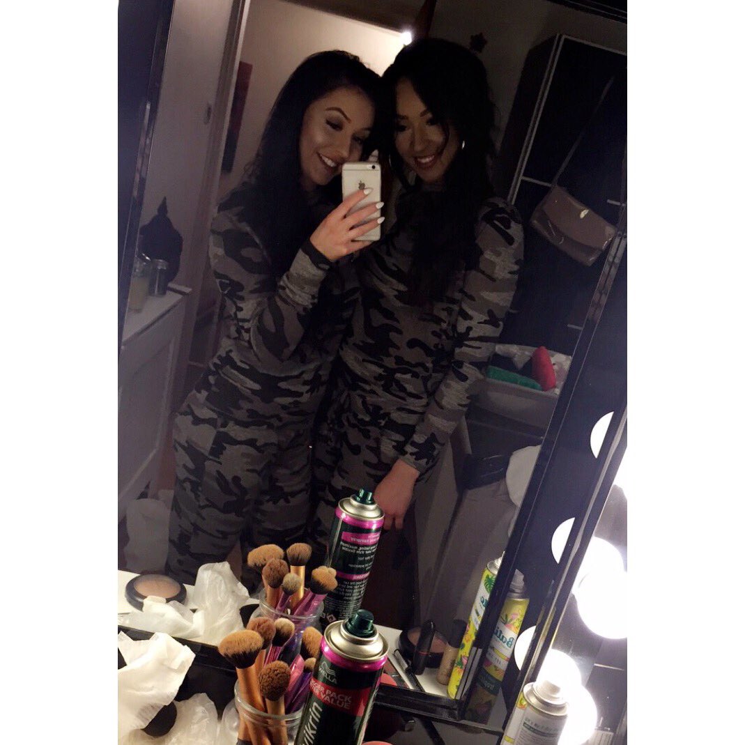 ab_jx's tweet photo. Bank Hol with my girlfriend 👭💖 https://t.co/RLiBecRWin