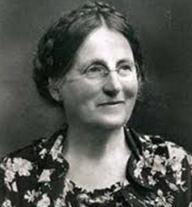 Dr KathleenLynn bequeathed her Wicklow cottage to #AnÓige It is still enjoyed by hostellers & walkers #EasterRising