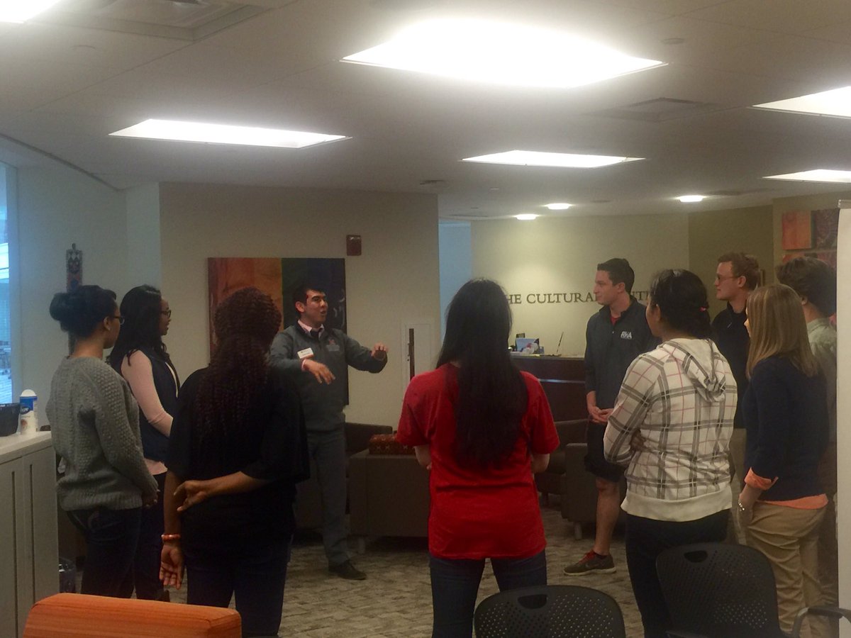 MU_Cultural's tweet photo. Kicking off the MADE Peer Leader Interviews with LINK #MadeMu16 https://t.co/7YOWlYRx3T