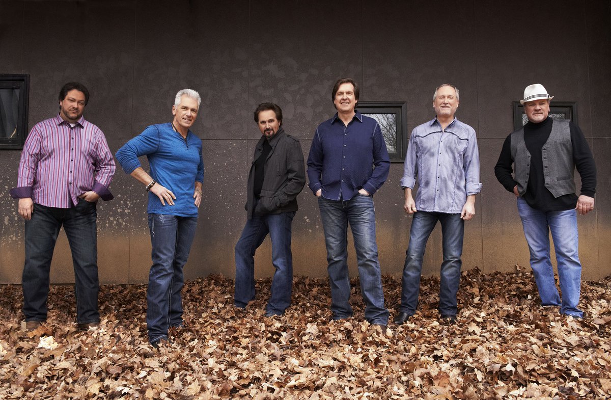 Friday, April 29th <a href="/DiamondRioBand/">Diamond Rio</a> hits the stage! Grab your tix before they're gone: bit.ly/1QiBhSU