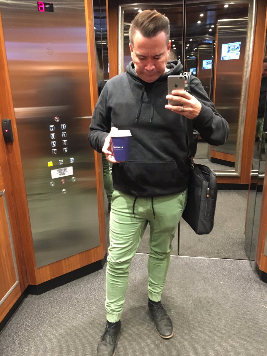 Rob2563's tweet photo. Green Pants! #OfficeAttire @NENAANDPASADENA #WhatHaveIDone #FrogLike #BulgeInFront https://t.co/OpjCndkvtC