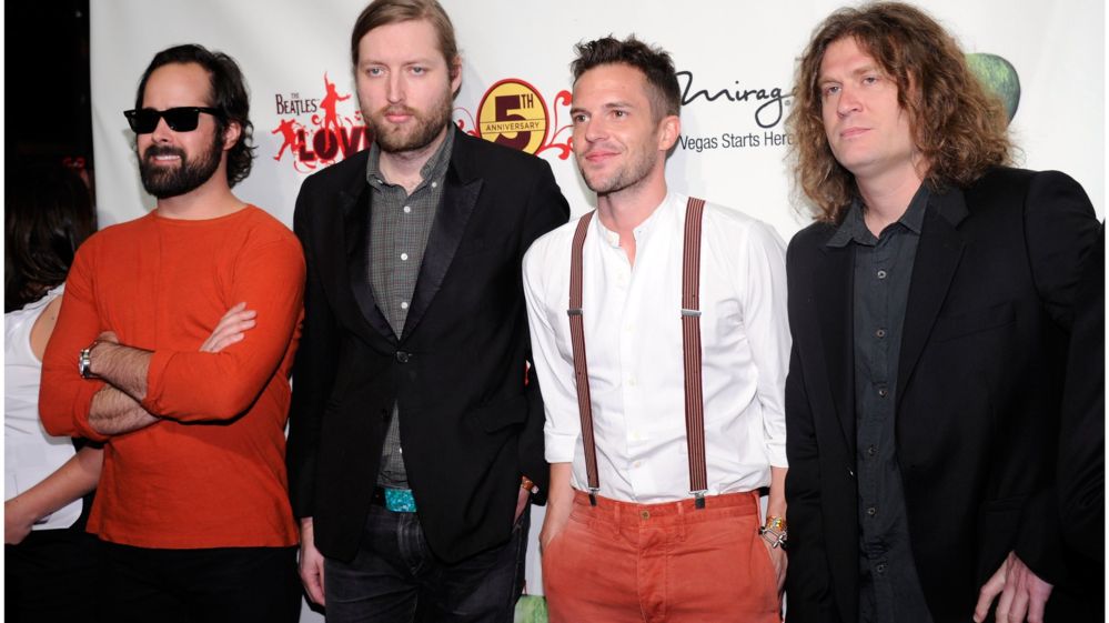 Rock band <a href="/thekillers/">The Killers</a> pay tribute to funeral sing-a-long of Mr Brightside in Irish pub bbc.in/21PTkBv