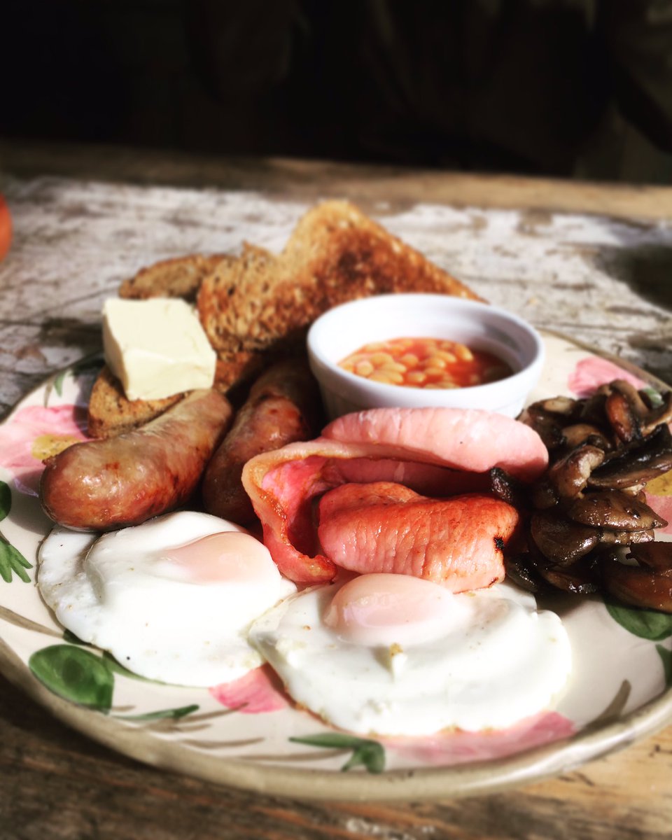 Thanks so much Jen &amp; co <a href="/DownhouseFarm/">Downhouse Farm</a> for #brekkie today #BankHoliday #dorsethour #eype #dorsetfood #yummylicious