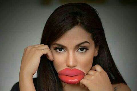limpamax's tweet photo. @ClodovilReal123 @Anitta @Anisabeel Primeiramente, boa noite @Anitta ! #SemUnfNoComandoTag https://t.co/j7julj0sJm