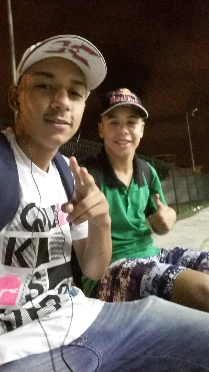 McMenor_Zika's tweet photo. #BooaBoa ✌🍀 https://t.co/93CG8YGIxb