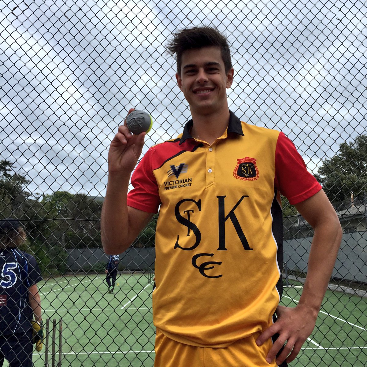 StKildaCricket's tweet photo. .@benny_davies93 the pick of the bowlers with 4-7 off 7 - including the @prahrancc boy wonder @sgrimwade23 #BYCII https://t.co/gpicc5sztr