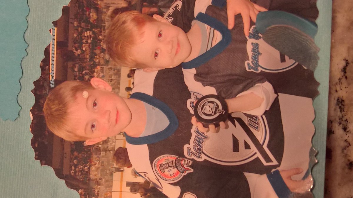FrancesKeefe's tweet photo. #throwbackbolts 2005! https://t.co/bkAlGyQ7Xk