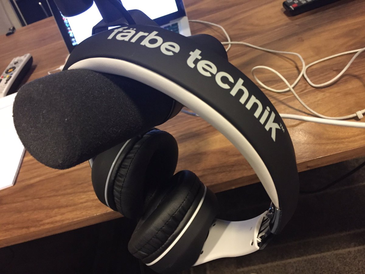 sportstalkmatt's tweet photo. Excited to use my new @FarbeTechnik headphones tonight! I will be giving away these from time to time @YSportsRadio https://t.co/B8UOOSrdF4