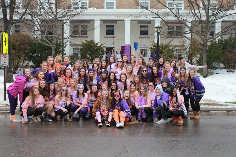 TNTtigers's tweet photo. #XLetsTalk about this amazing family 💜🐯💜🐯 https://t.co/GVEuHpkTv8