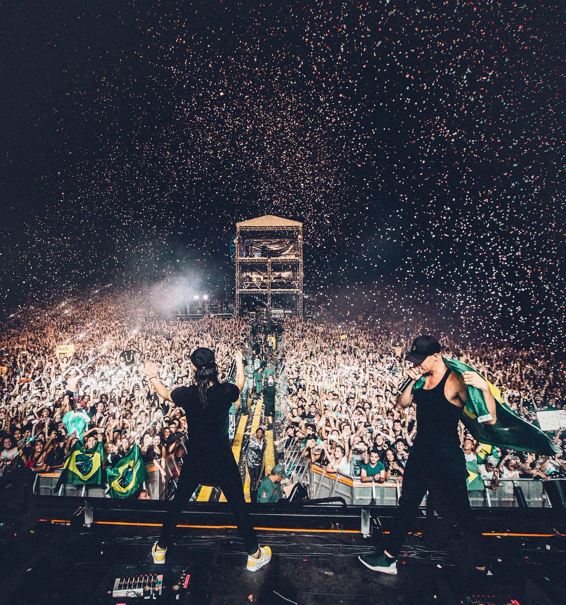 NESTHQ's tweet photo. .@Skrillex shares photos from recent South America tour

https://t.co/uDvRuxZbxI https://t.co/ZK8I6JMR8R