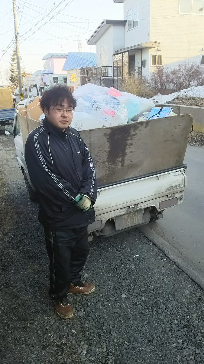 こんにちは。柿崎商会です。
先日は釧路市興津方面にて不用品を回収させていただきました。ありがとうございます。
只今引っ越し等による繁忙期をむかえております。
不用品回収等の御予約はお早めにお願いいたしますm(._.)m