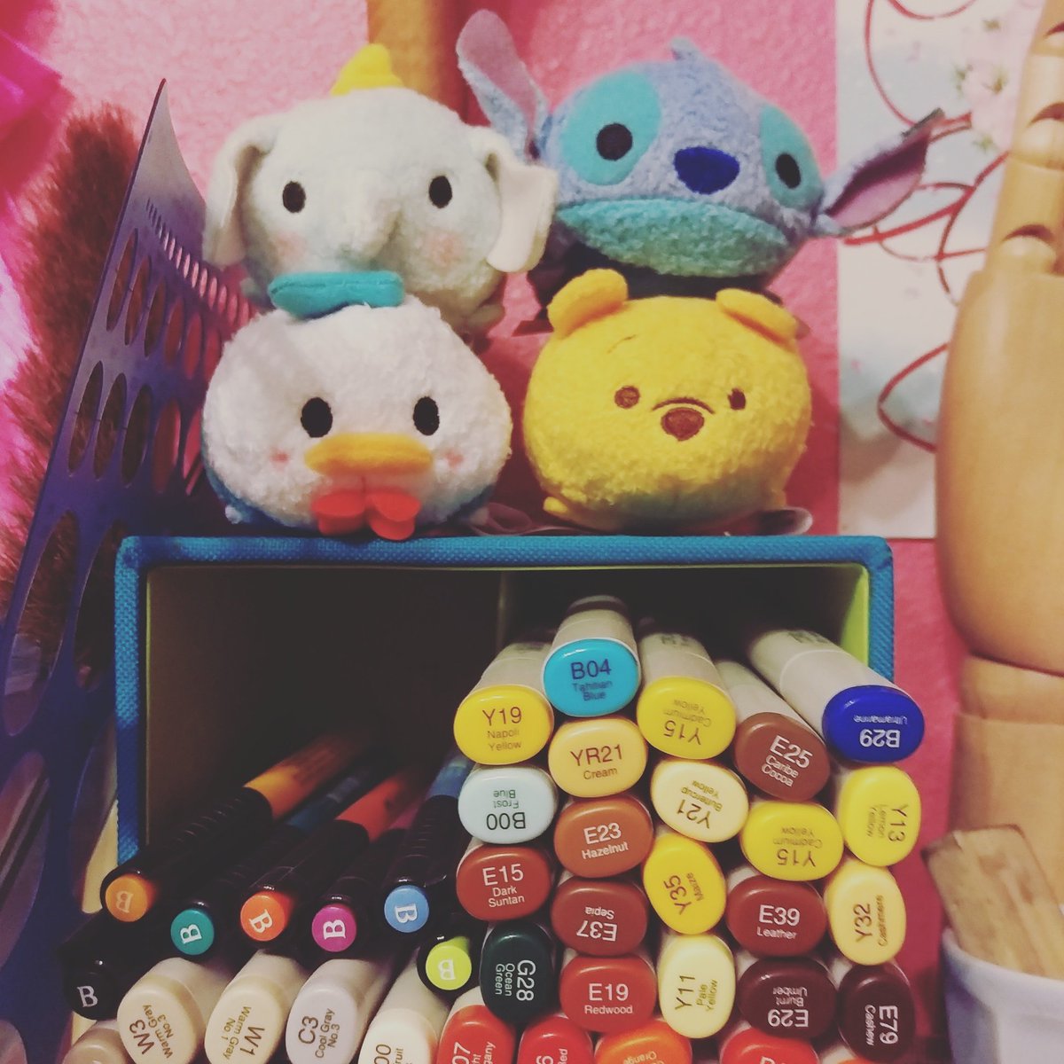 CharlotteTilli3's tweet photo. So happy with life rn 💙 these are the cutest things ever https://t.co/QxEDbzqu8I
