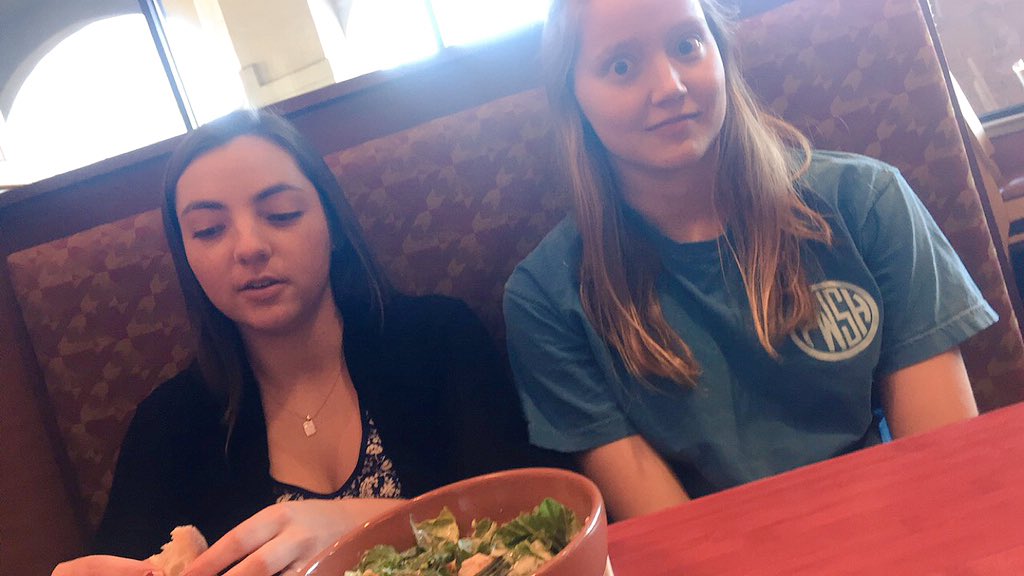 haleywhits's tweet photo. I hope you have a gr8 bday @LaurenLeighBBB!! You're pretty rad I guess 😘 ilysm https://t.co/fKDbzGCRET