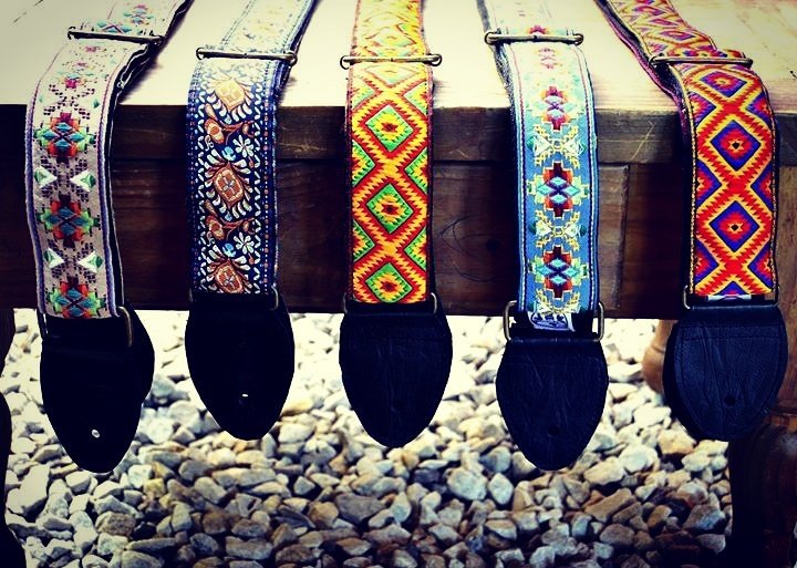 SoportesAbraxas's tweet photo. Una Correa abraxas, refleja por fuera, lo que llevas por dentro.edicion limitada #hipstrap #music #rock #guitarra https://t.co/ByTYwgPeP2