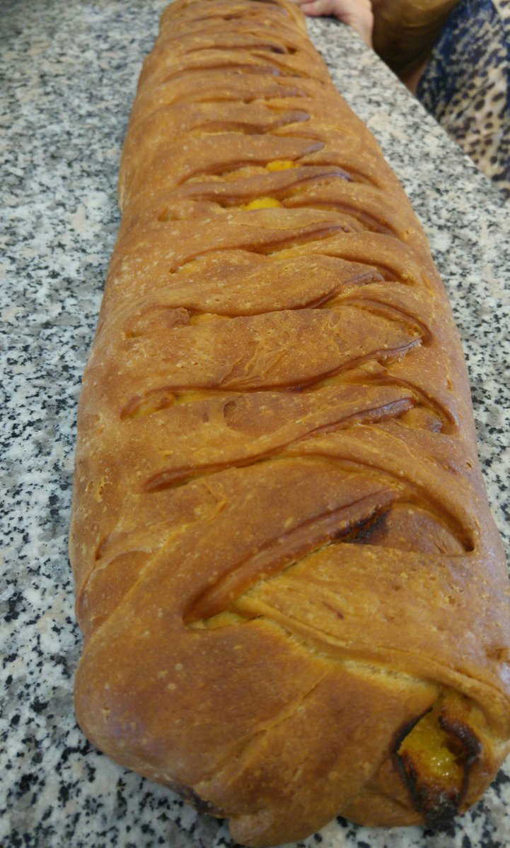 chocrosecakes's tweet image. A family favorite Braided #lemonbread #sweetbread #chocolaterosecakes