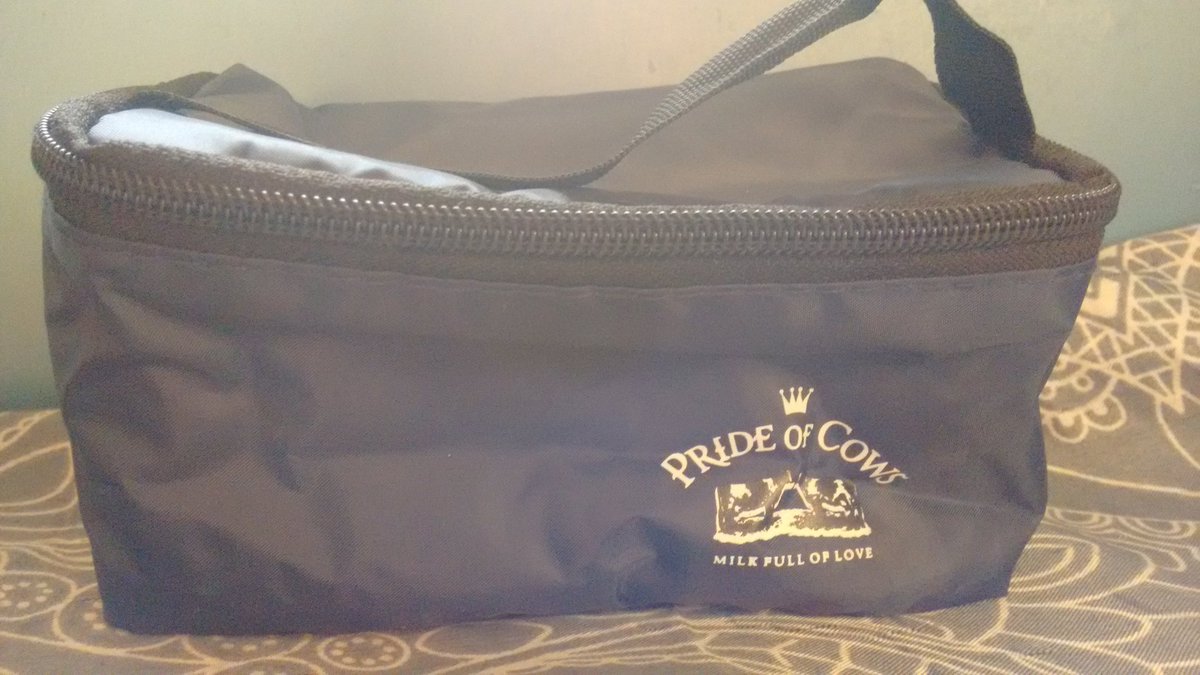 yesteethatsme's tweet photo. @GoCheeseIndia #GoCheeseWorld what a pleasant surprise that arrived at home packed in this black bag. Any guesses? https://t.co/ZKEAgdGzwb