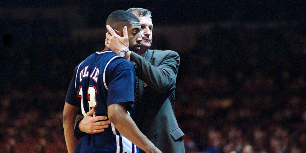 CoachKevinOllie's tweet photo. They all love you when you win, but Coach Calhoun was there for me when I lost
RT #RealStrength—by me &amp; @DoveMenCare https://t.co/4oBK1rBBOD