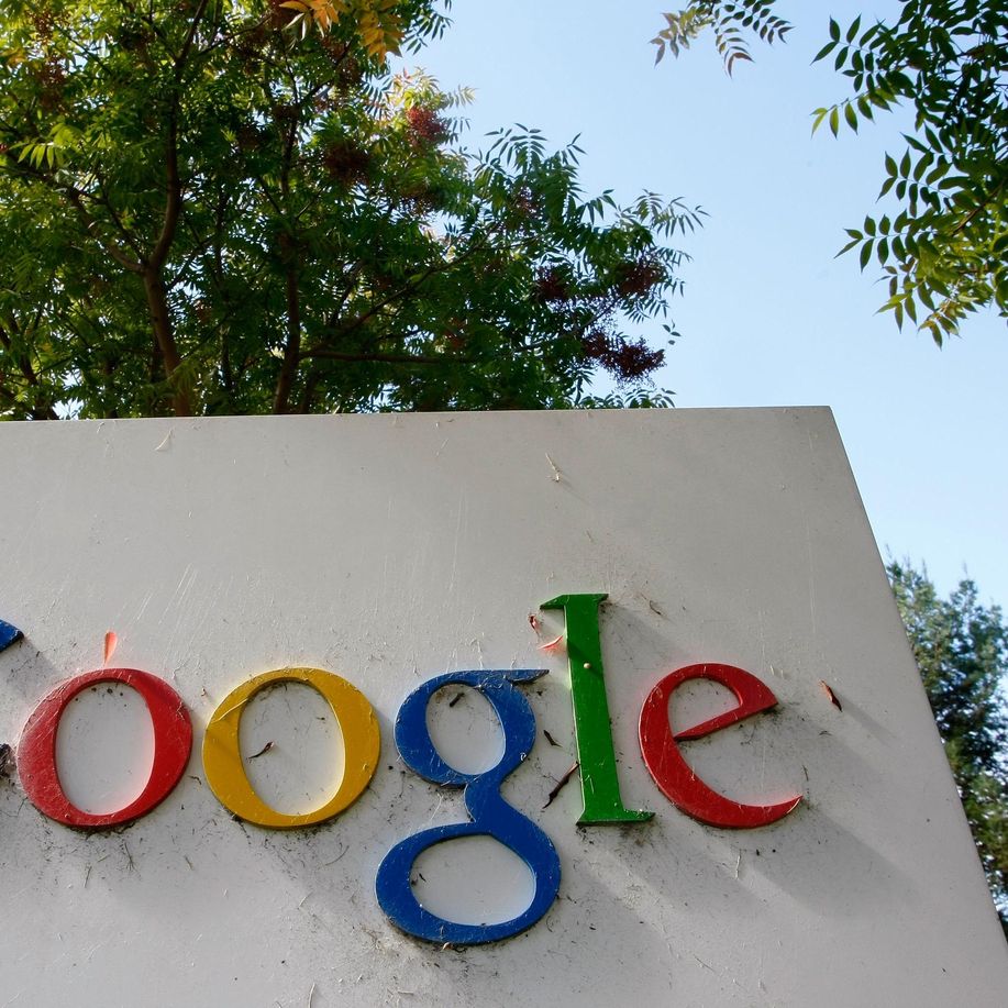 detikcom's tweet photo. Oracle akan Tuntut Google Rp 123 Triliun https://t.co/PECc28qQpP via @detikinet https://t.co/kL42oIzfMs