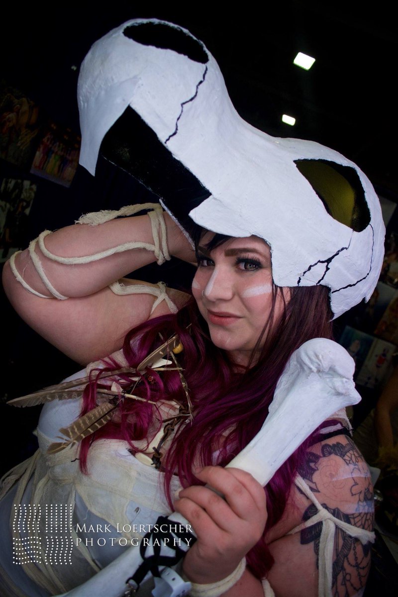 AshSlayGG's tweet photo. I LOVE this photo of my Gijinka #Cubone #cosplay 
Thank you @Ectogammot !! #Pokemon #Gijinka #FanX2016 #AshSweetring https://t.co/D3Ka2FHgYn