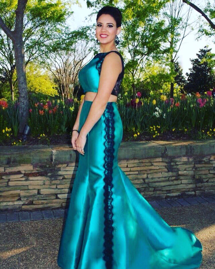 2016PerfectProm tweet picture