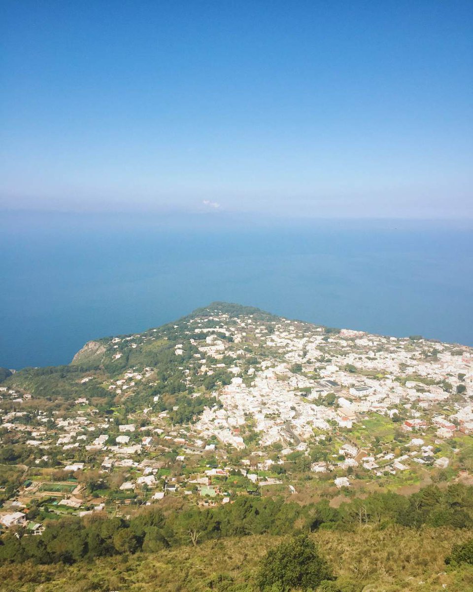 osweetsomewhere's tweet photo. Capri on a Budget https://t.co/NTWnJesGXB https://t.co/AATOsj4eXo