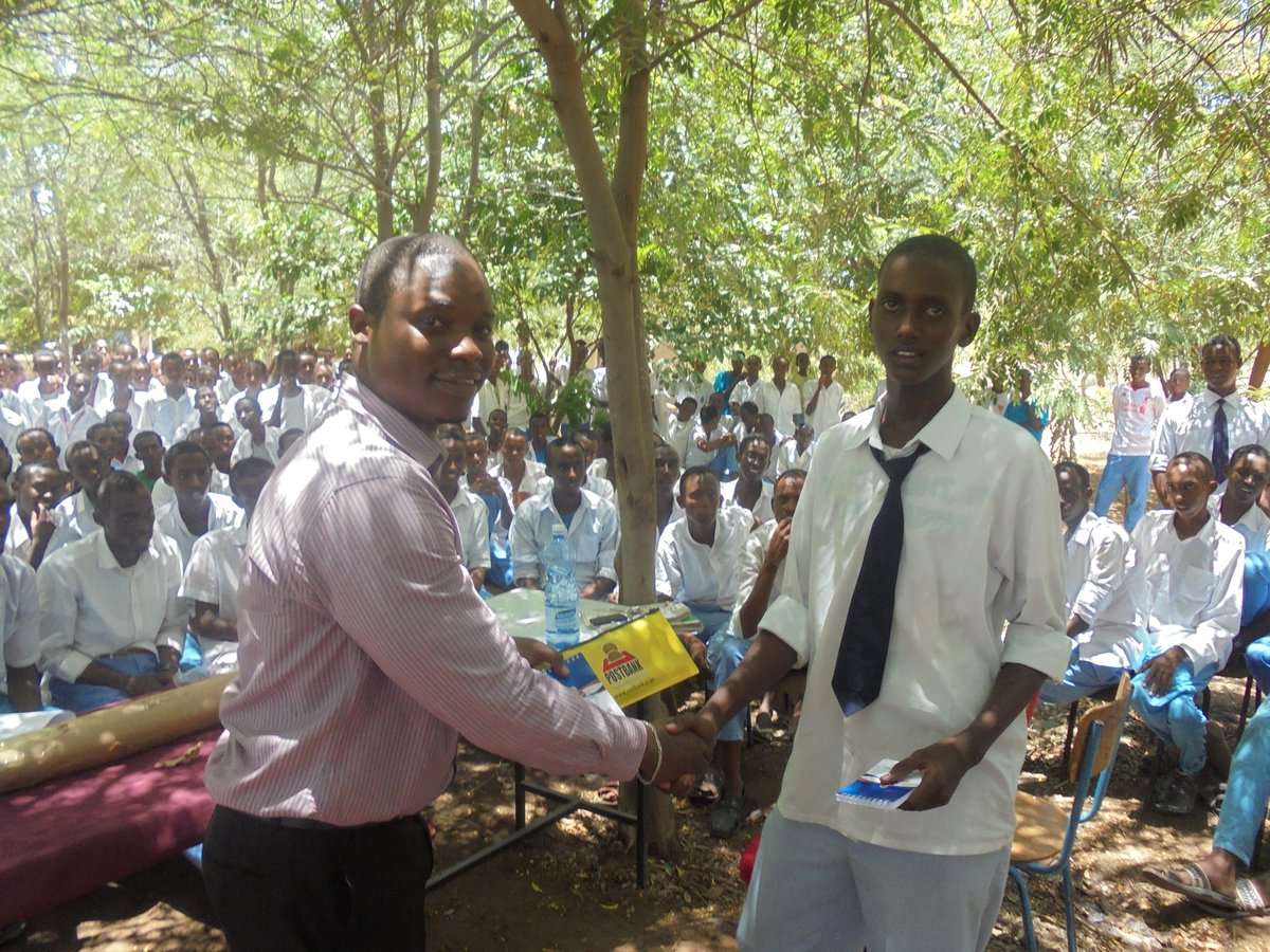 Postbank1's tweet photo. @GlobalMoneyWeek @KenyaBankers savings initiatives at Garissa Primary School https://t.co/FjQ0nuMTU4