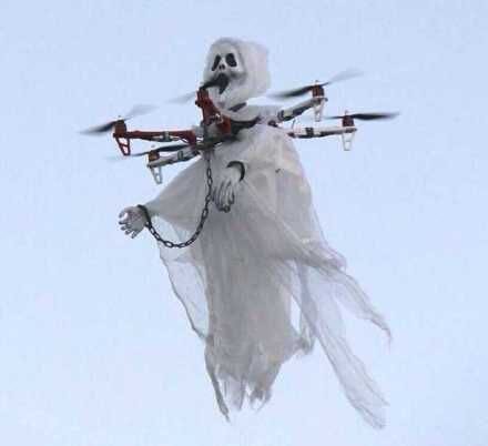 ChineseDrones's tweet photo. I'm scared out of my bed……#drone #quadcopter https://t.co/ns1GkRcjhk