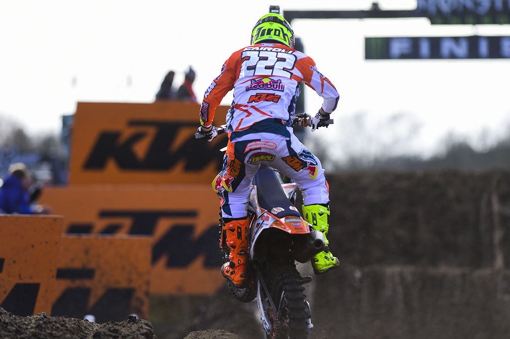 SidiSport's tweet photo. #Valkenswaard @mxgp @Antoniocairoli always with @SidiSport #Crossfire2 GoGoGo!!! https://t.co/j9HeQ6AXbH