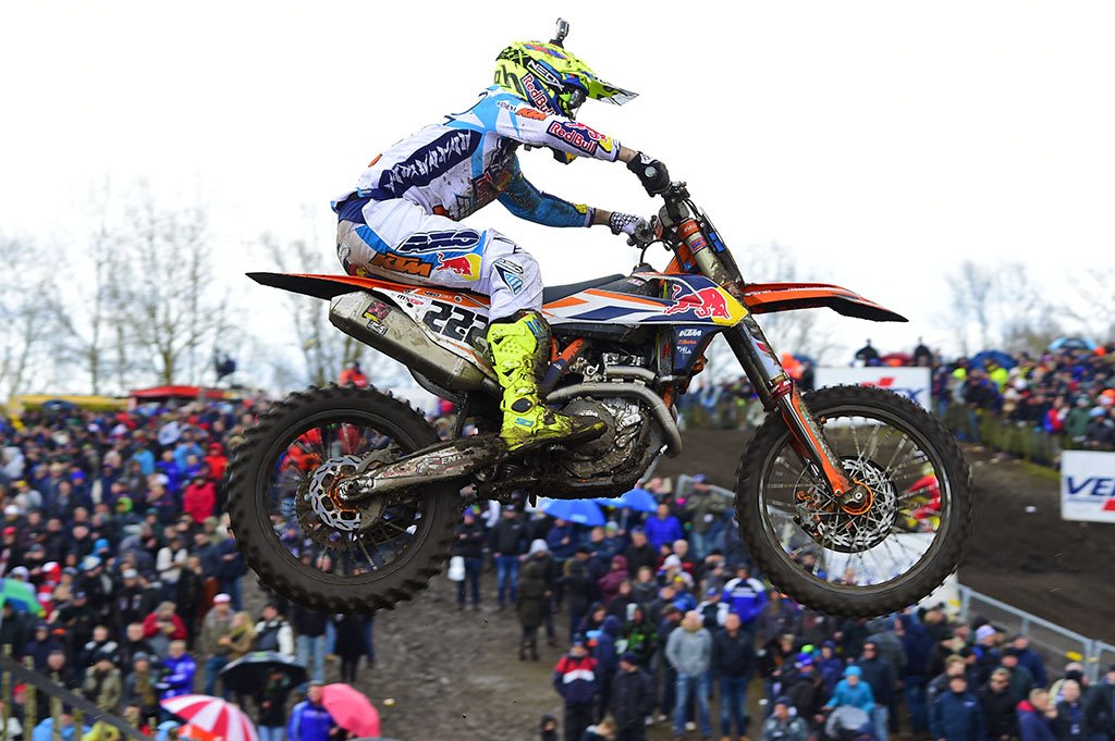 SidiSport's tweet photo. #Valkenswaard @mxgp @Antoniocairoli always with @SidiSport #Crossfire2 GoGoGo!!! https://t.co/j9HeQ6AXbH
