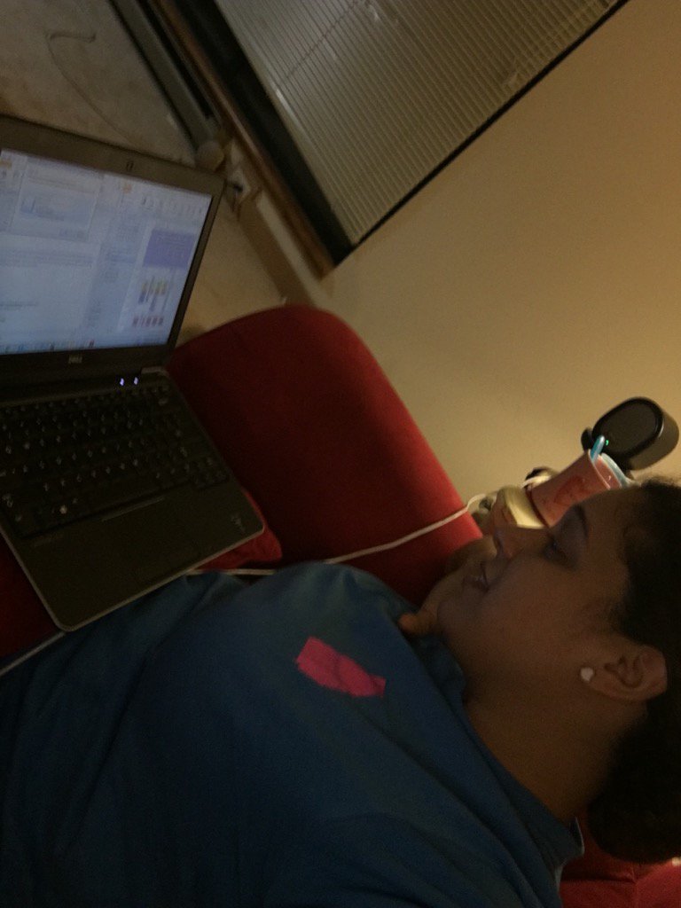 Court_TFASFAlum's tweet photo. Hard at work connecting with our partners on this Monday evening. 🙌🏽💻🏫 #marionjonesinspired #SFKids #TFAimpact https://t.co/hCV2EnFqDL
