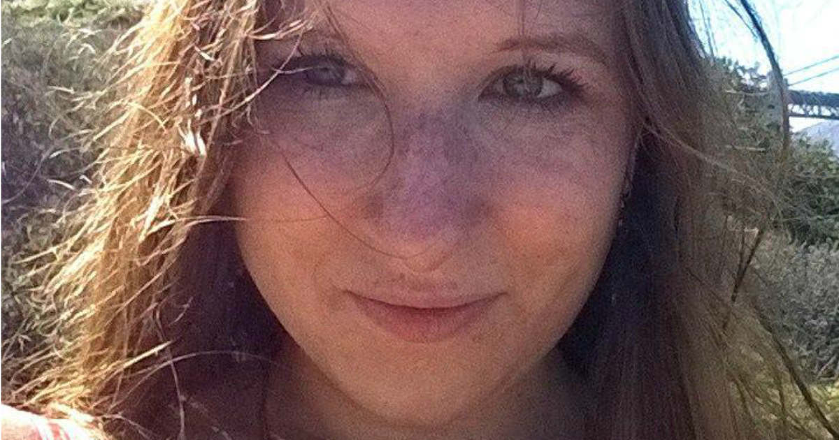 Debriefdaily's tweet photo. 'How I became anorexic without even knowing it.' https://t.co/1FLrxY6bAp https://t.co/4qKkw5jDhZ