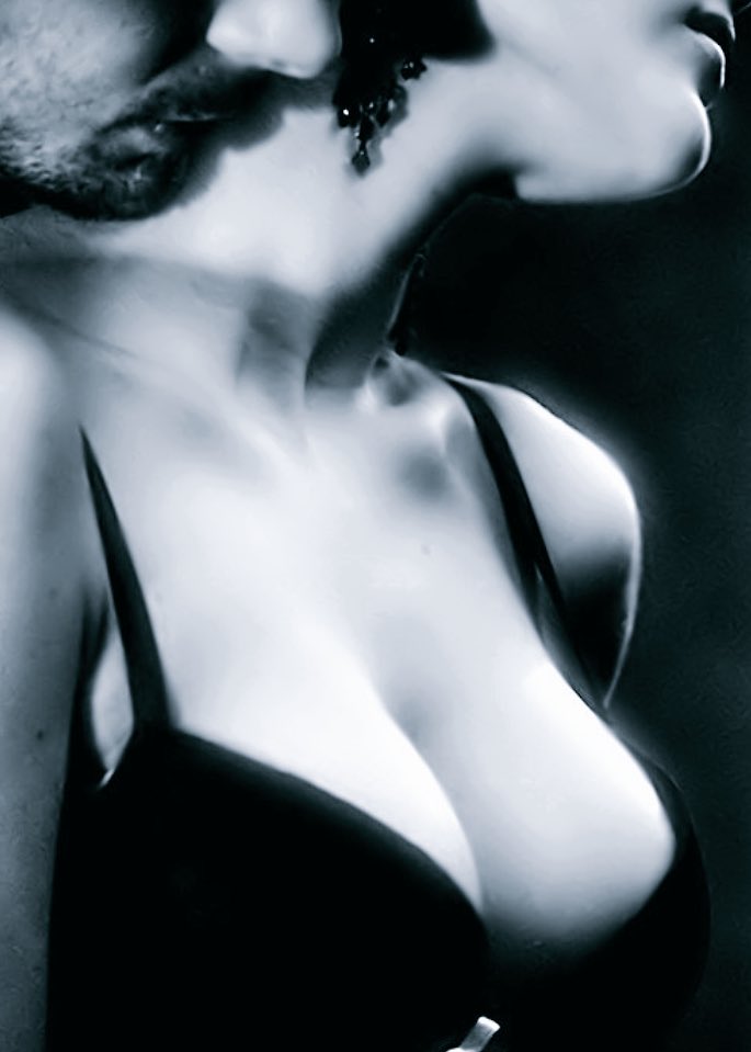 ClarissaClemens's tweet photo. Want to Read Several of my #Erotic #poems ? 👄
https://t.co/NO8nPk86b4 https://t.co/M7qR2jZQTt