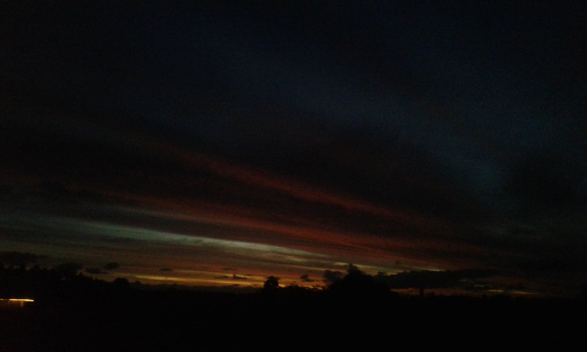 lavallaestate's tweet photo. last night @lavallaestate sunset  @ChefDaveSSun #reSt https://t.co/DwB1SwKPIE