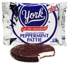 _PetiteTing's tweet image. 2) thin mints, York patties, and mint chocolate ice cream. Anything chocolate and mint = disgusting.