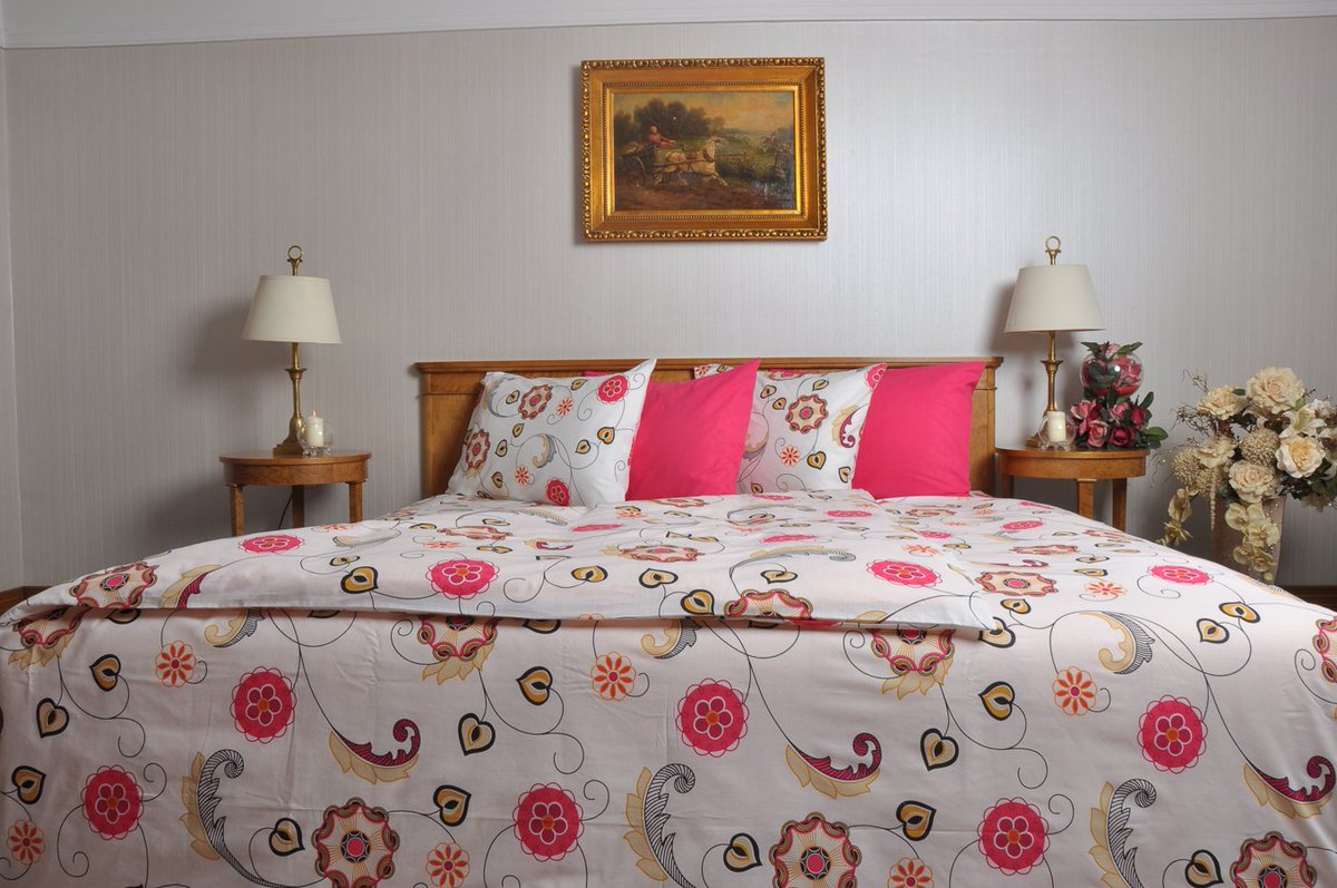 TACHomeTextile's tweet image. TAC Brielle 126

1.5 СП КПБ
Пододеяльник: 160х220 см
Простыня: 160х240 см
Наволочка: 50х70 см (2шт)
Цена:  10 350 тг