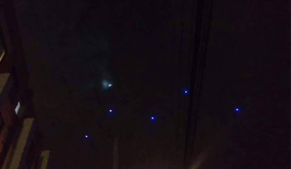 inoesasi's tweet photo. .@elcomercio, me pareció ver un destello de luz en el cielo hace un momento y ya circula esta foto en las redes. https://t.co/KETfgvnKD1