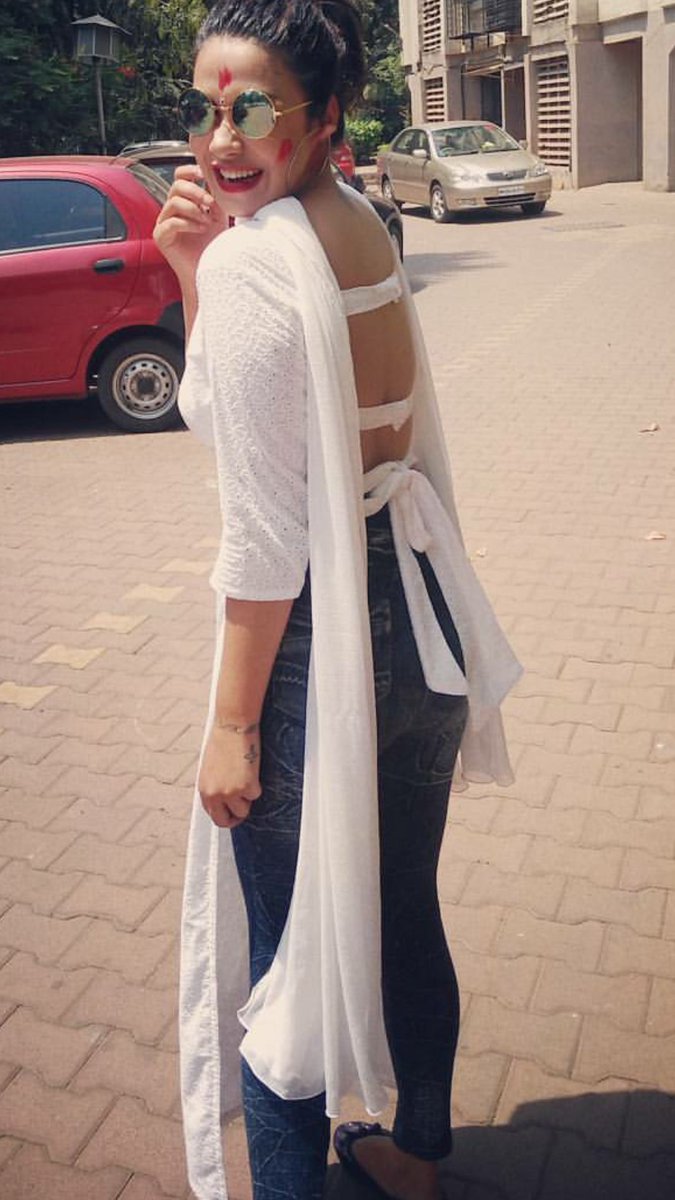 DiptiBharwani's tweet image. #HoliTrend #HoliHai 
Indian outfit with a twist #designerme #twistupdesigns 
@DiptiBharwani  @akshitaa10