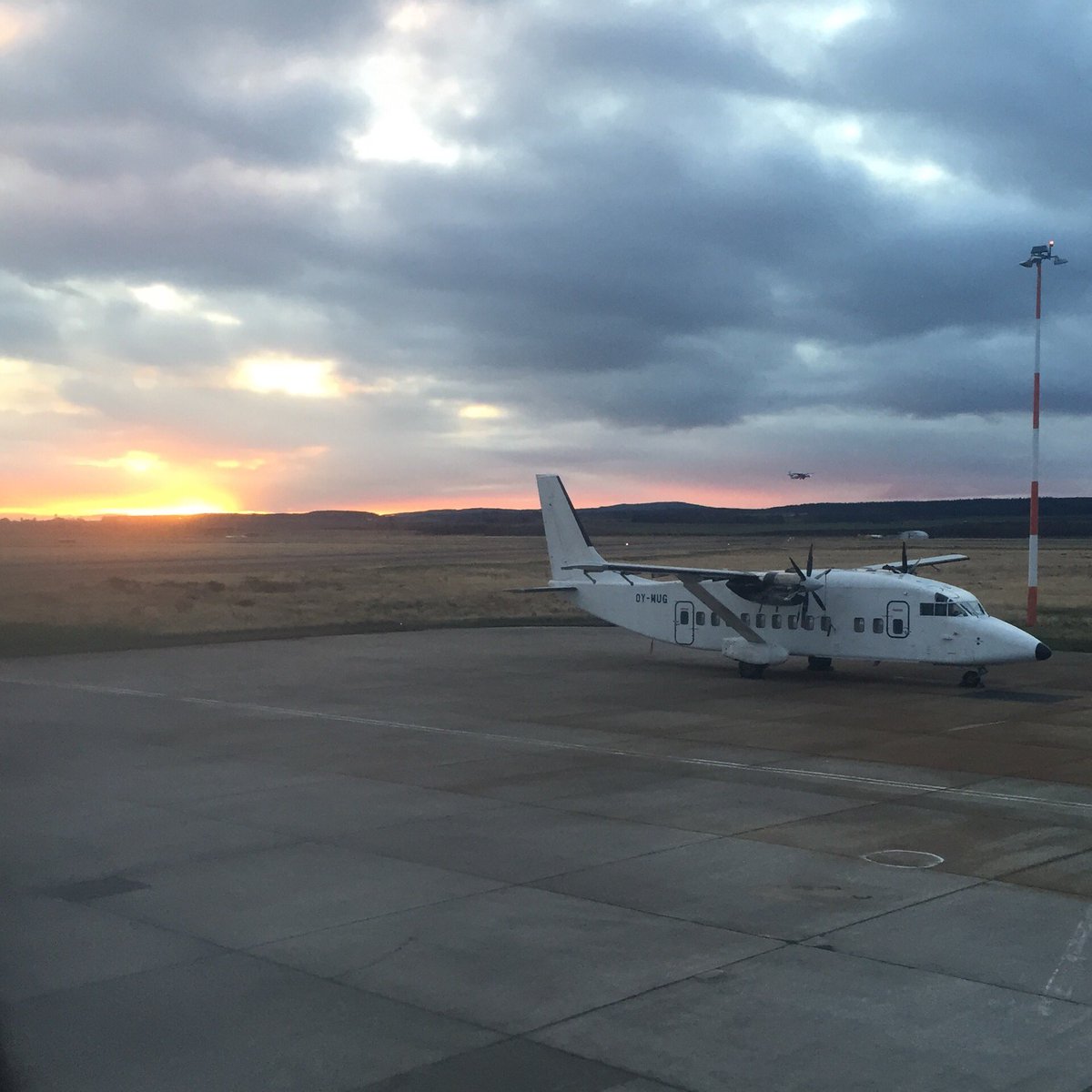 Fiona_Ferguson's tweet photo. Beautiful sunrise in Inverness this morning! @bbcweather #earlybird https://t.co/ulAQHpGwU6