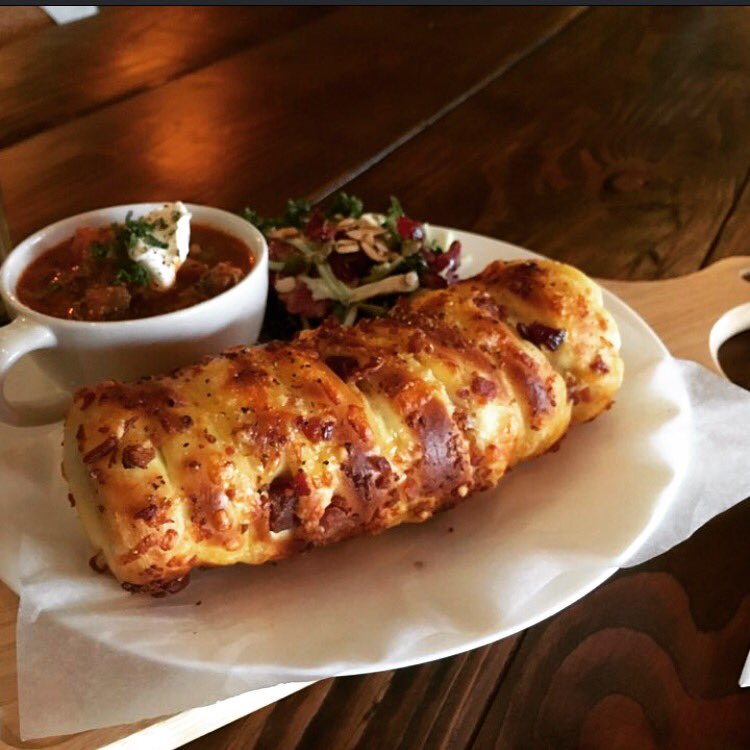 the_kurtosh's tweet photo. Bacon Cheese Chimney Bread @ The KuRToSH https://t.co/3FwQj0AjmX