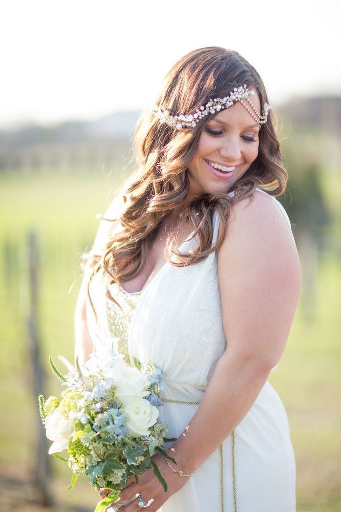 bodasyweddings : RT luciadeblanco Un fabuloso vestido de Curvaceous Couture con corte sire…