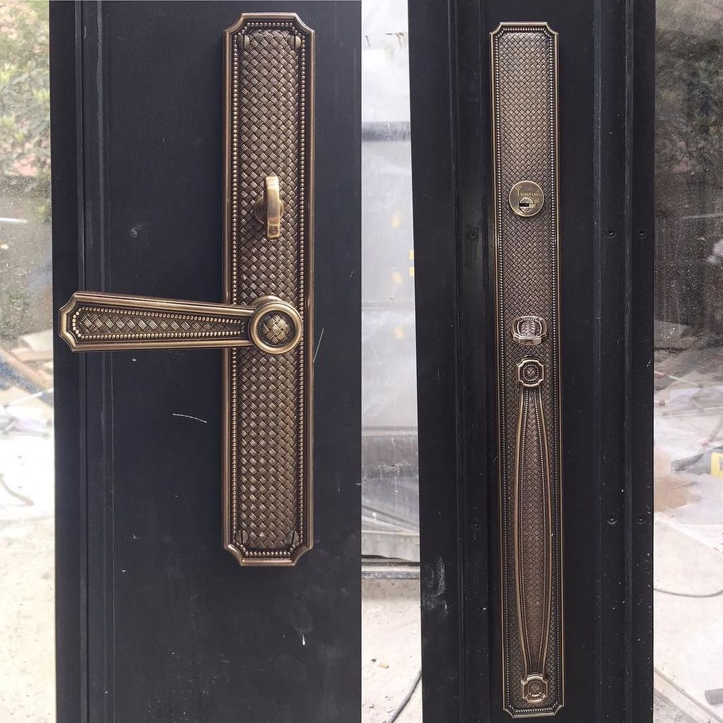 ericmorrisandco's tweet photo. On site in downtown #shanghai installing a #customdesign #custommade entry lock #handchase… https://t.co/gMSIdRwFKn https://t.co/EBgRIJubCH