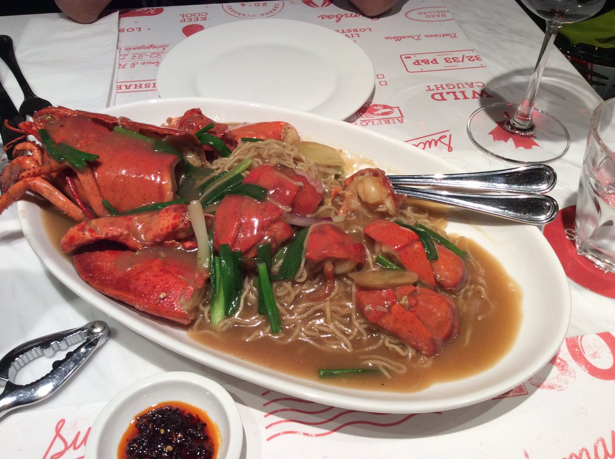 rahimsaid's tweet photo. A lobster a day will guarantee a big bill at month's end! https://t.co/SUa1024IQH