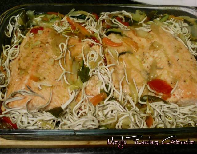 cookpadrecetas's tweet image. Fácil y perfecto para comer pescado al horno ¡¡hoy salmón!! cookpad.com/es/buscar/salm… #recetasdecocina #cocina