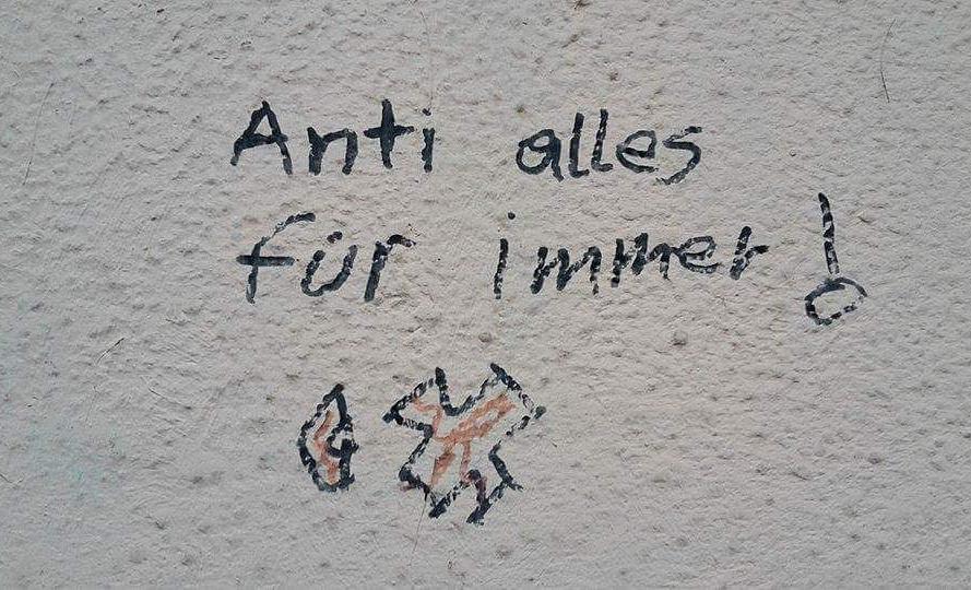 BrujaMaracc's tweet photo. #hannover #hannoverlist #nofilter #casper #streetart #instacas #caspergram #xoxo #casperistgott #ironie #music #mus… https://t.co/vwpftvUhnZ