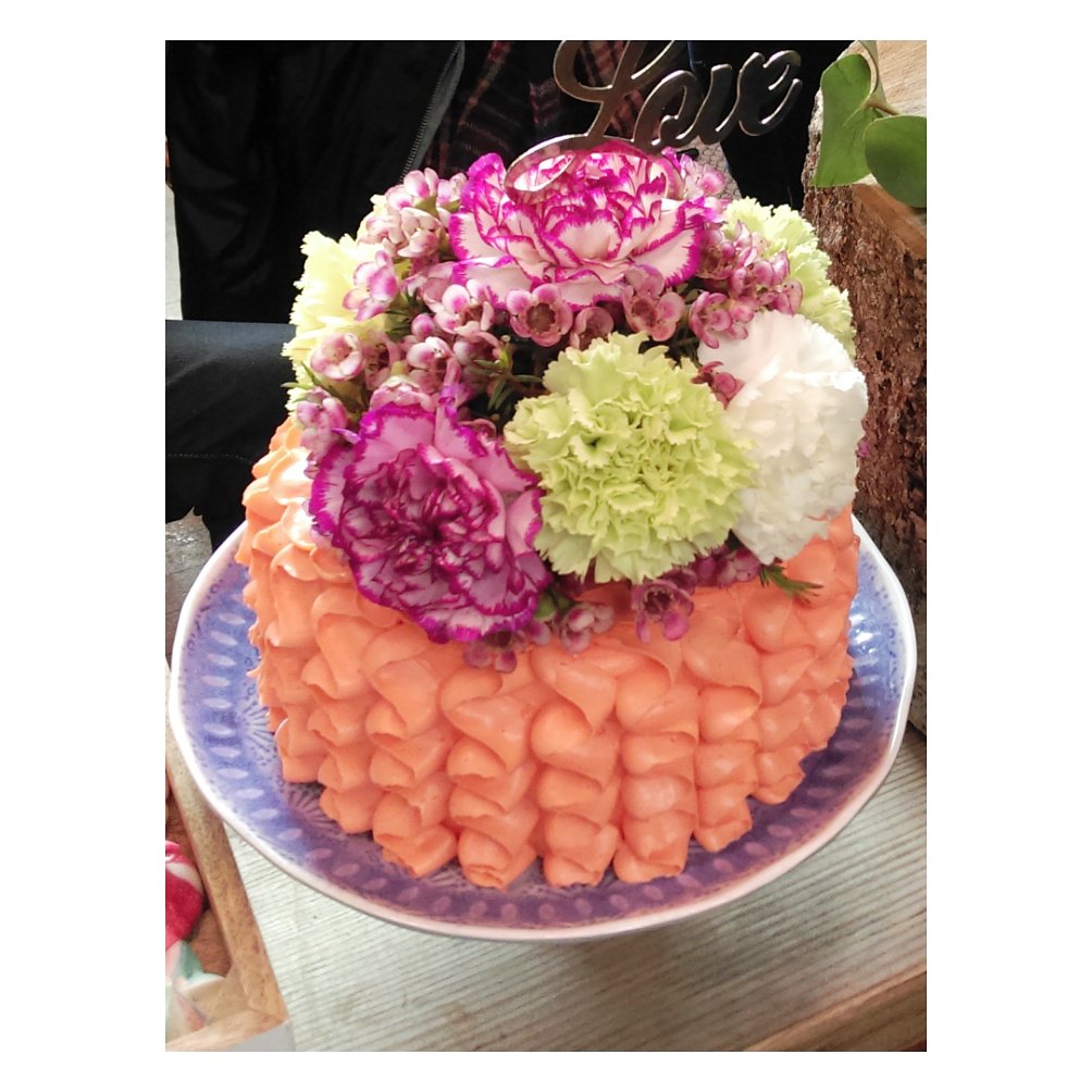 Lullabyinc's tweet image. Bright and beautiful spring bakes from the fabulous #DustWithCocoa #sweettoothproblems #CakeBoss